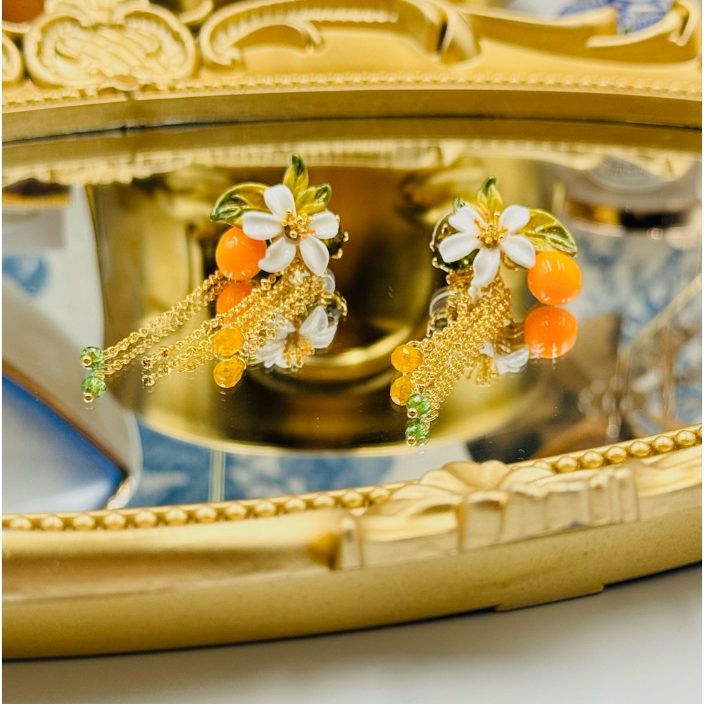 🆕 LES NEREIDES 🧿 NIB Gardens in Provence Orange Blossom Chain Earring - Picture 3 of 16